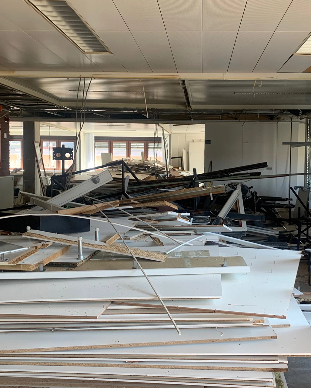 Captif-UniversiteitAntwerpen-office-design-build-process1